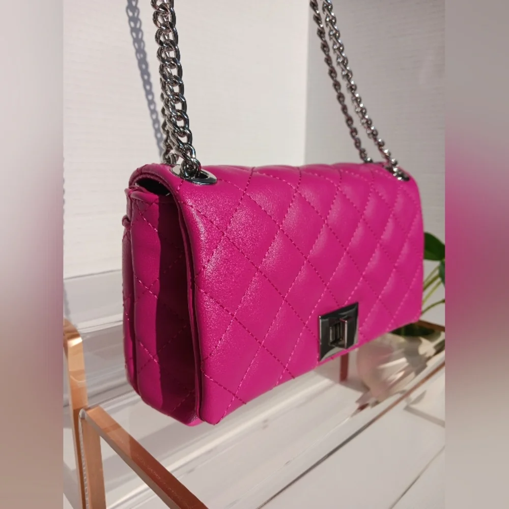 NWT INC - Quilted Crossbody Bag - Picture 13 of 16